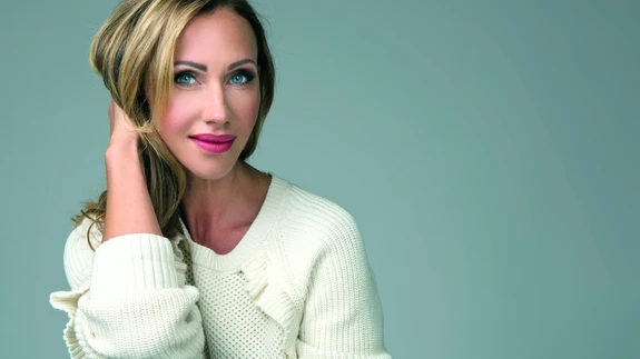 Kristina Viirpalu on suutnud jääda kindlaks oma põhimõttele: iga tema kavandatud kleit on unikaaleksemplar ja teist samasugust maailmast ei leia.