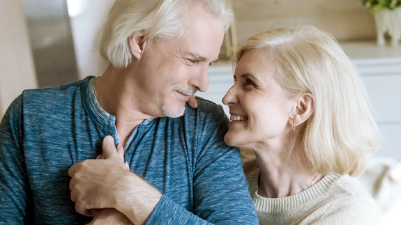 Paljudele eestlastele üldiselt ei meeldi, kui võõrad neid puudutavad, küll aga talume üsna hästi tuttavate puudutusi.